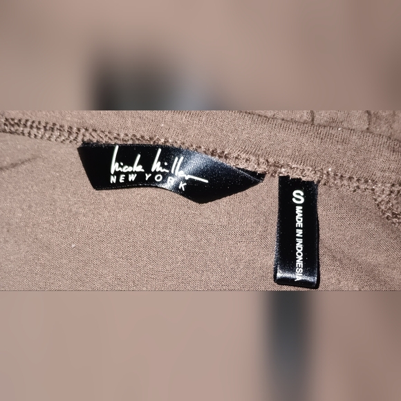 Dress - Picture 5 of 5